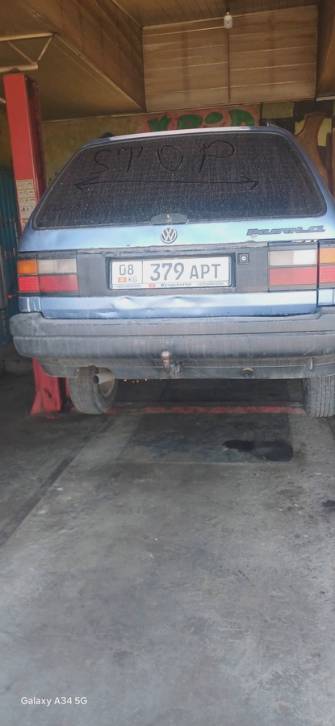 Volkswagen Passat B3 1.8 MT