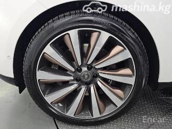 Land Rover Range Rover V P530 Long 4.4 AT 4WD