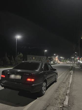Mercedes-Benz C-Класс I (W202) 220 2.2 MT