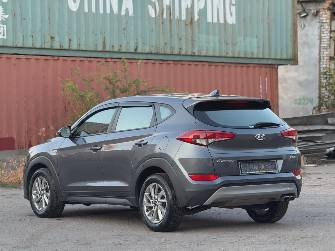 Hyundai Tucson III 2.0d AT
