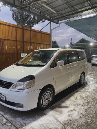 Nissan Serena II (C24) 2.0 CVT