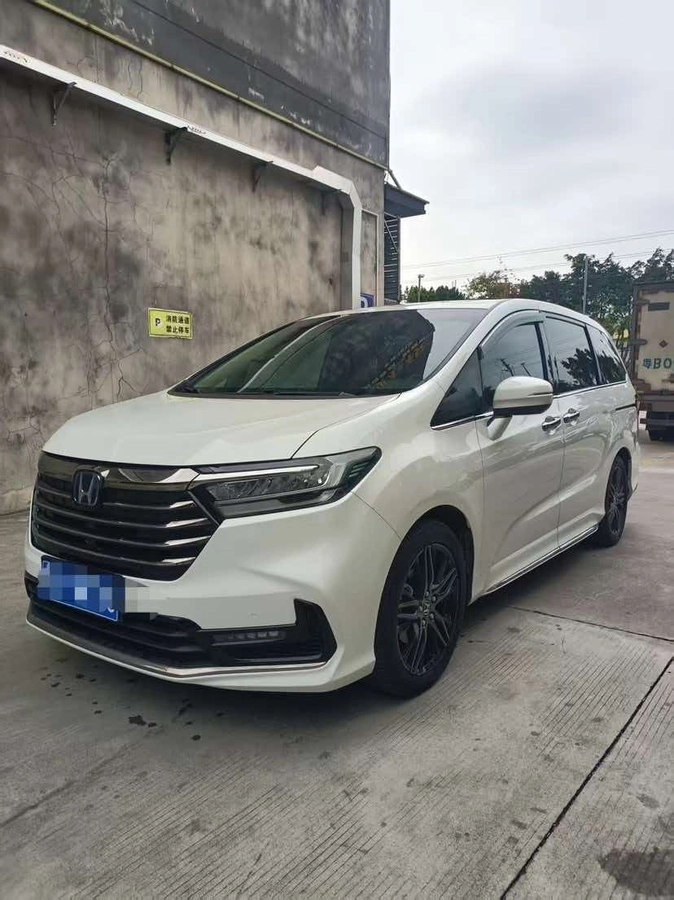 Honda Odyssey V Рестайлинг 2 2.0hyb CVT