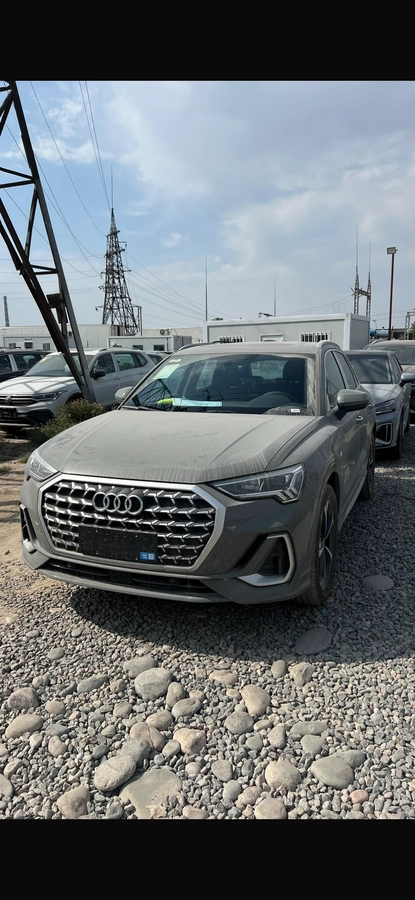 Открыть фото Audi Q3 II (F3) 35 TFSI 1.5 AMT