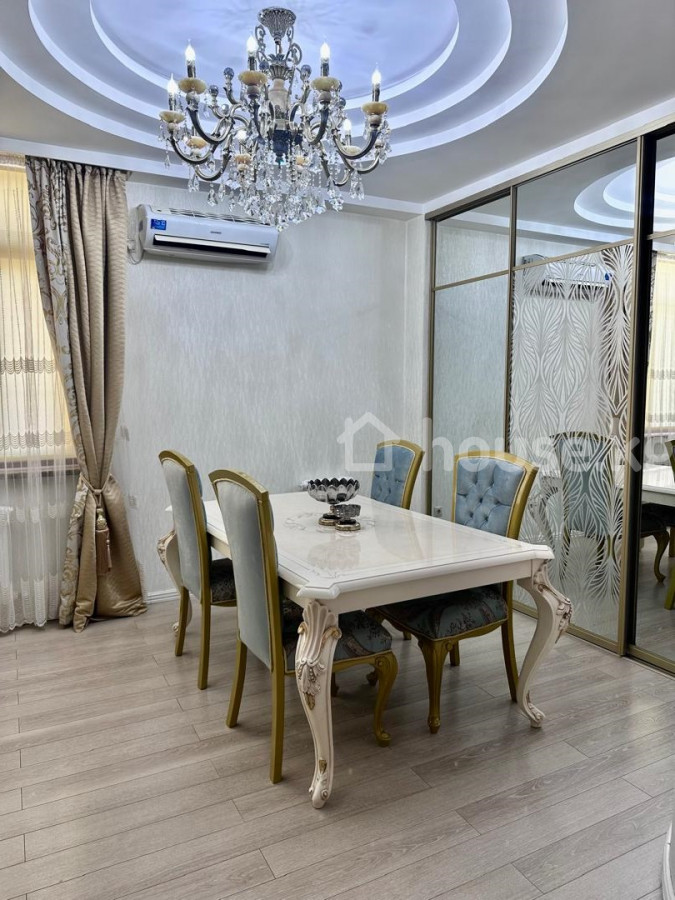Открыть фото 3-комн. кв., 120 м2
