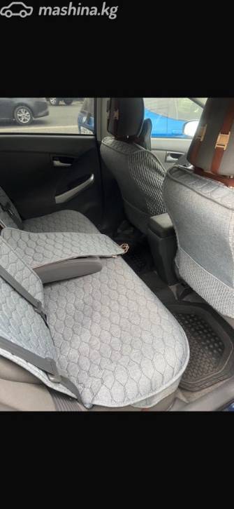 Toyota Prius III (XW30) 1.8hyb AT