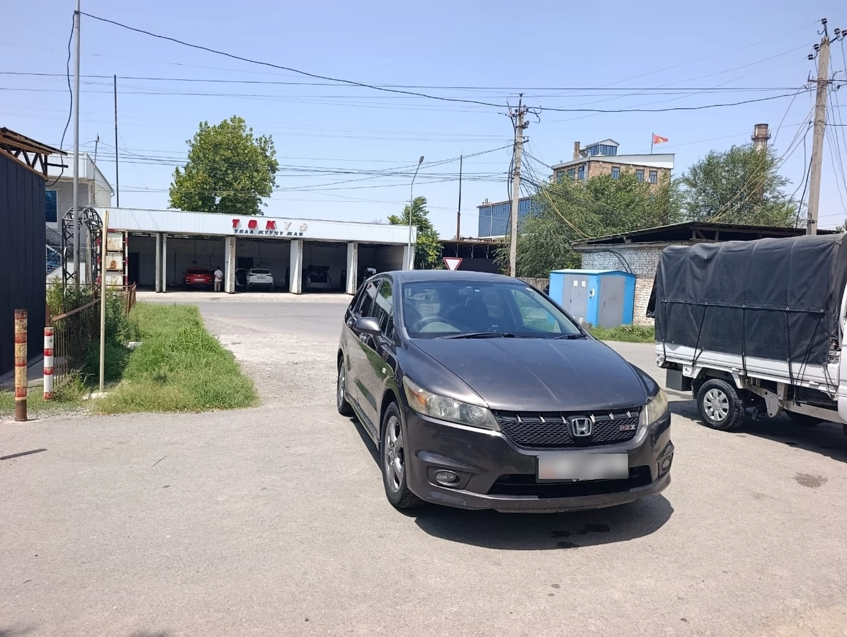 Открыть фото Honda Stream II 1.8 AT 4WD