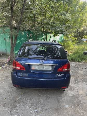 Toyota Avensis Verso 2.0 MT
