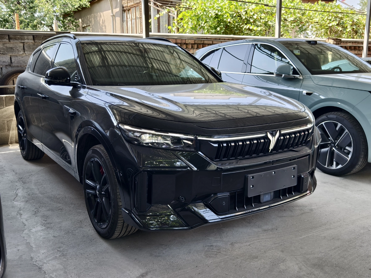 Voyah Free I Рестайлинг 318 1.5hyb AT 4WD