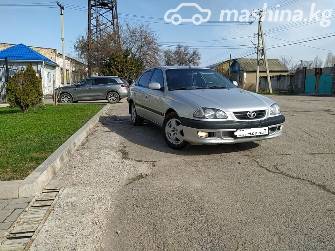 Toyota Avensis I 1.8 MT