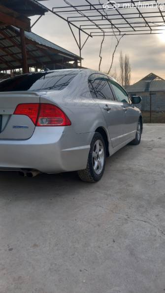 Honda Civic VIII Hybrid 1.3hyb CVT