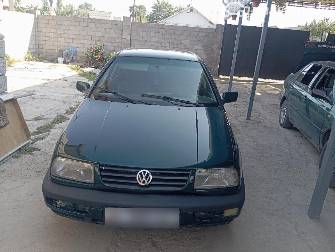 Volkswagen Vento 1.8 MT