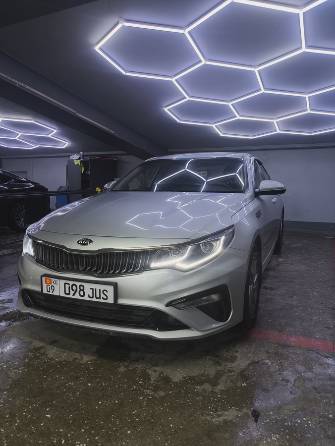 Kia K5 II 2.0 AT