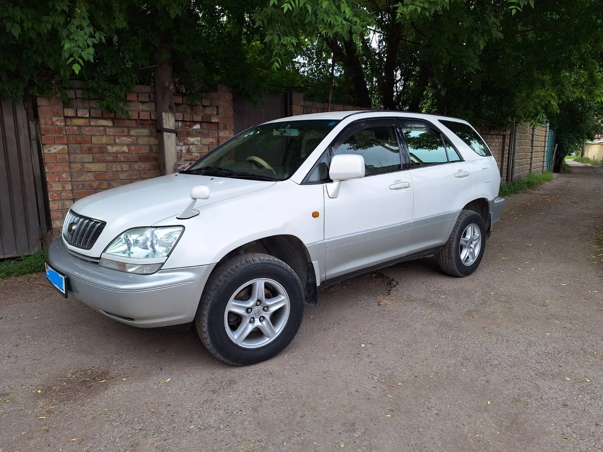 Toyota Harrier I (XU10) Рестайлинг 2.4 AT