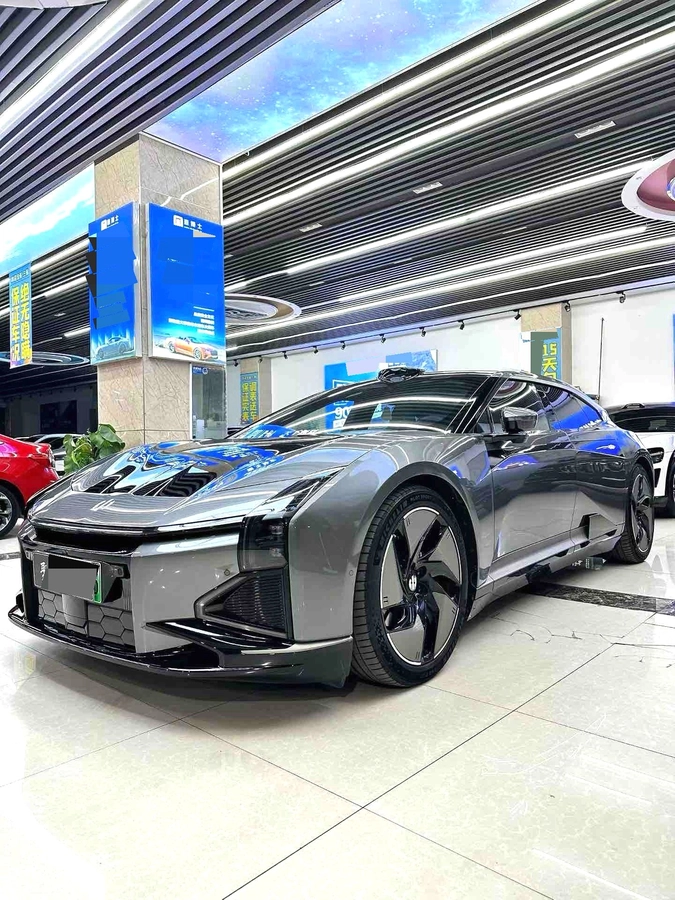 Открыть фото HiPhi Z Electro AT 4WD