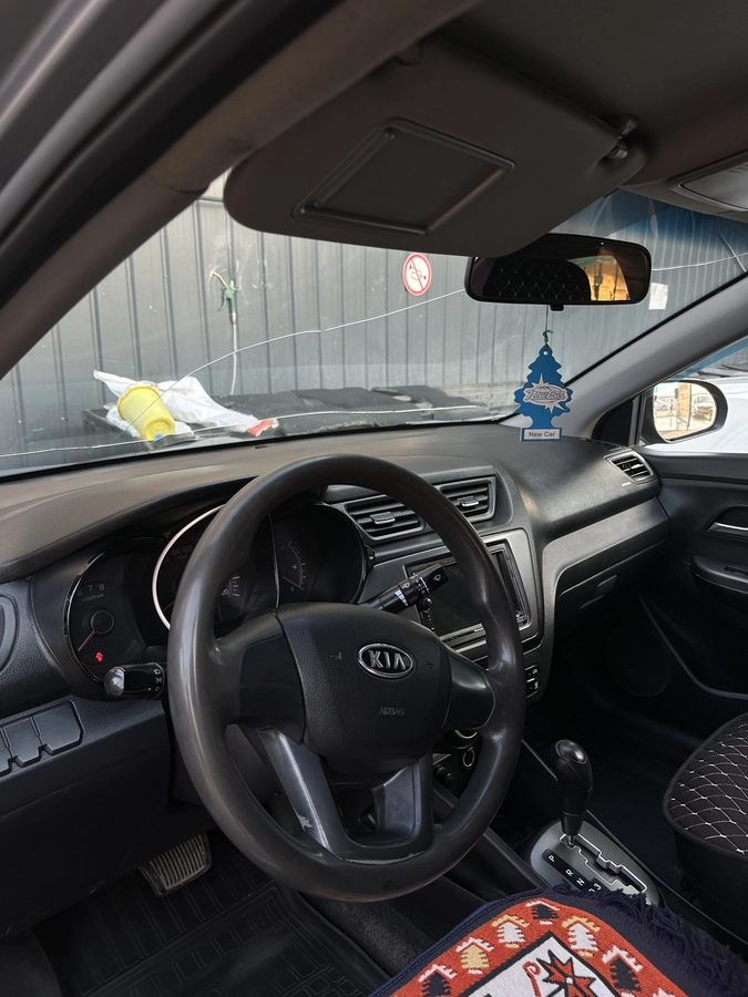 Открыть фото Kia Rio III 1.4 AT