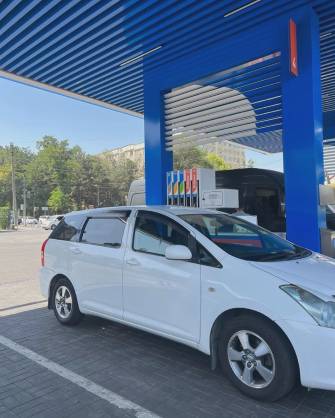 Toyota Wish I Рестайлинг 1.8 AT
