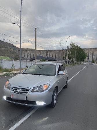 Hyundai Avante IV 1.6 AT