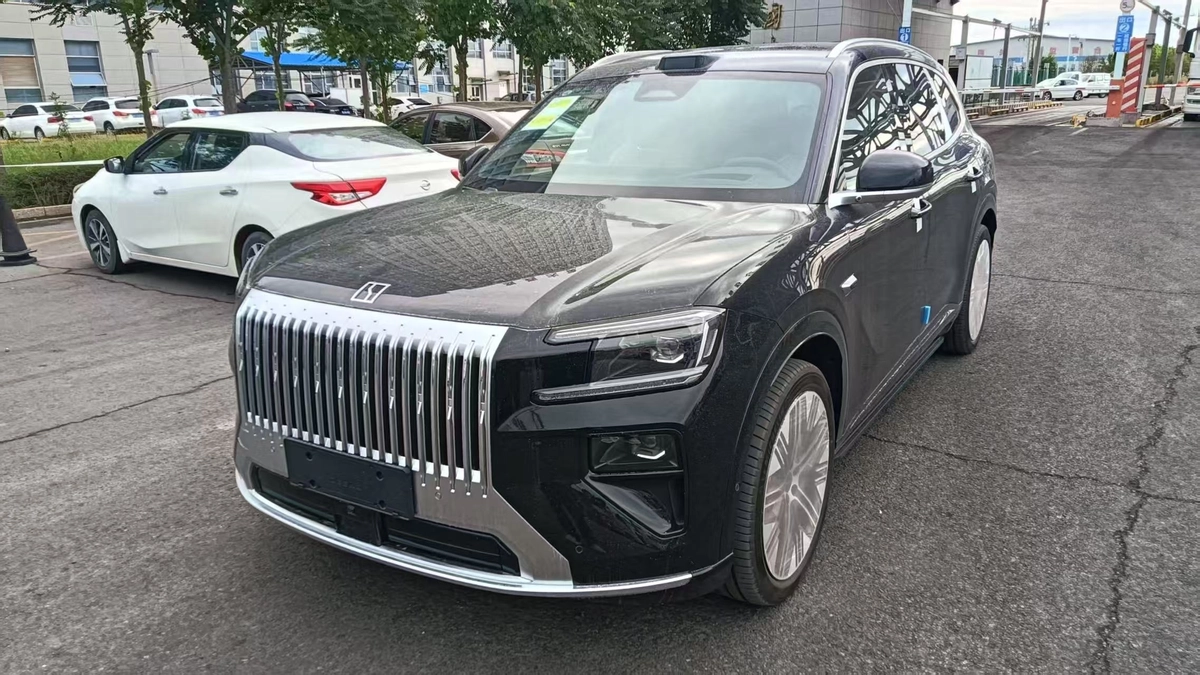 Открыть фото Zeekr 8X 2.0hyb AT 4WD