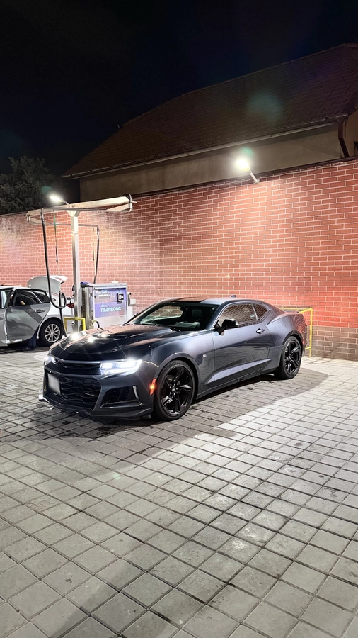 Открыть фото Chevrolet Camaro VI Рестайлинг 2.0 AT
