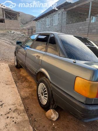Audi 80 IV (B3) 1.8 MT