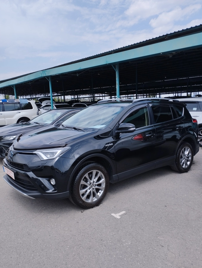 Toyota RAV4 IV (XA40) Рестайлинг 2.5hyb CVT 4WD