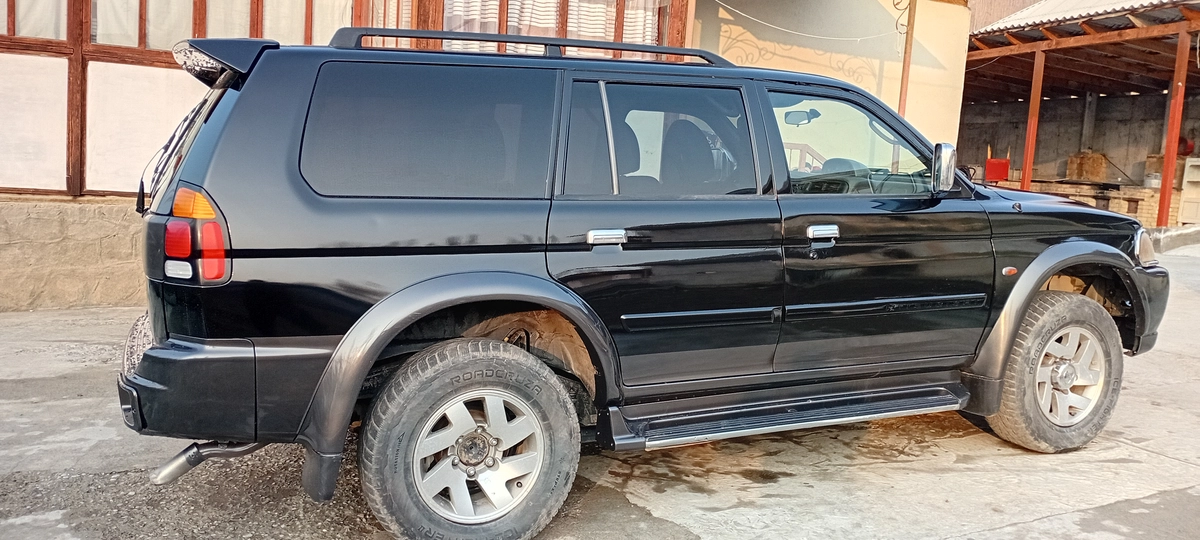 Mitsubishi Pajero Sport I 3.0 MT 4WD
