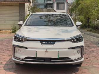 BAIC EU5 II (Plus) Рестайлинг R500 Electro AT