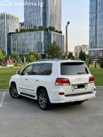 Lexus LX III 570 5.7 AT 4WD
