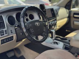 Toyota Sequoia II 5.7 AT 4WD