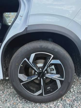 Dongfeng Aeolus L7 3.5 AT 4WD