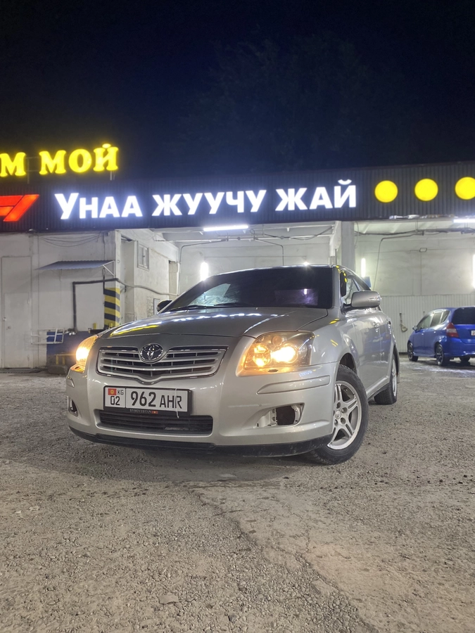 Toyota Avensis II Рестайлинг 1.6 MT