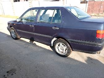 Volkswagen Vento 1.8 MT