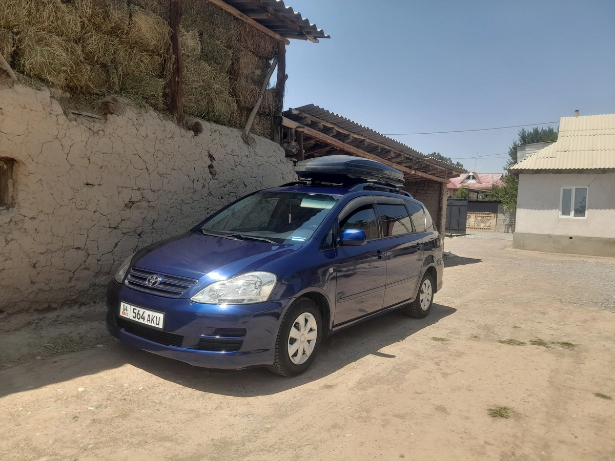 Toyota Avensis Verso 2.0 AT