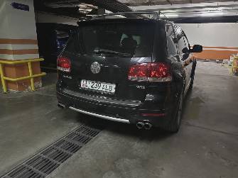 Volkswagen Touareg I 6.0 AT 4WD