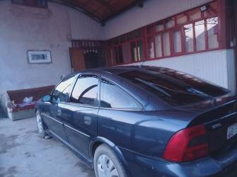 Opel Vectra B Рестайлинг 1.8 MT
