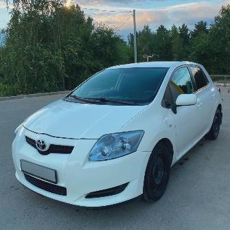Toyota Auris I 1.4 MT