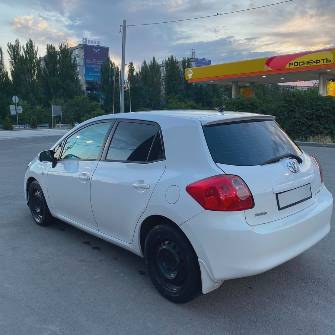 Toyota Auris I 1.4 MT