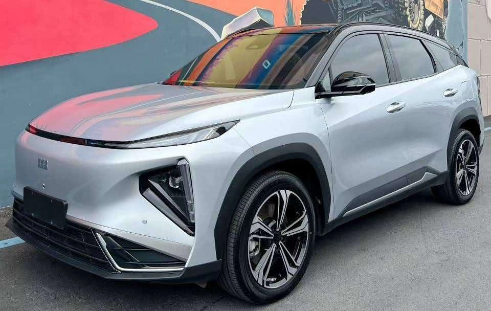 Geely Galaxy L7 18.7 kWh 1.5hyb AT