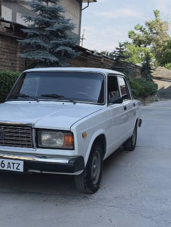 ВАЗ (Lada) 2107 21074-20 1.6 MT