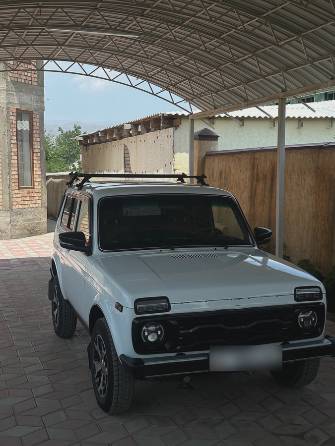 ВАЗ (Lada) 2121 (4x4) ВАЗ (Lada) 2121 (4x4) I Рестайлинг 1.7 MT 4WD