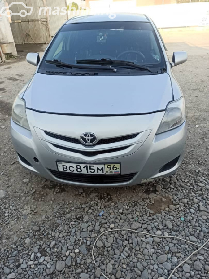 Открыть фото Toyota Yaris II 1.5 AT