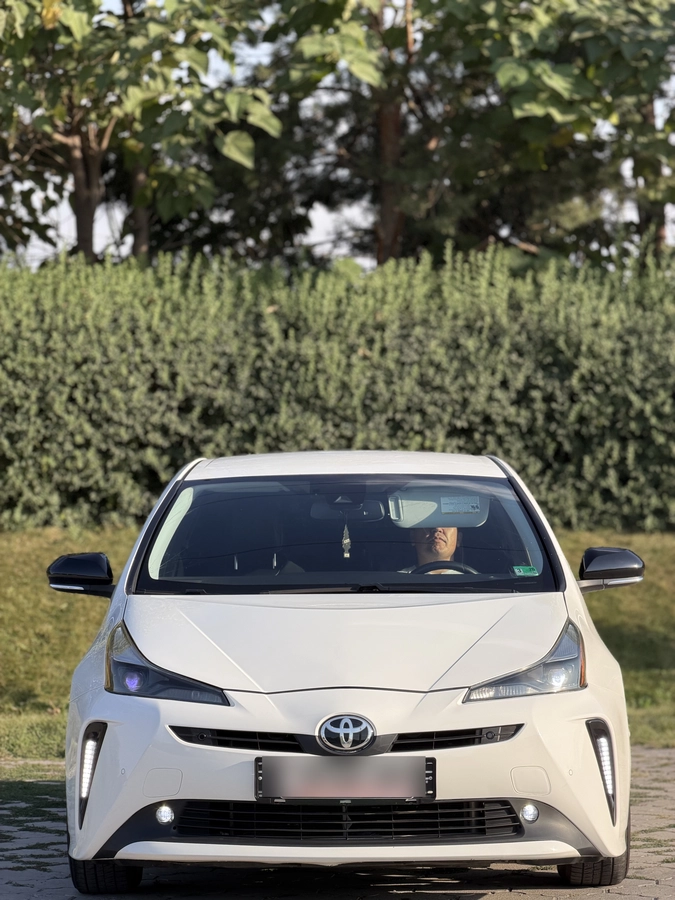 Toyota Prius IV Рестайлинг (XW50) 1.8hyb AT 4WD