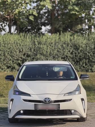 Toyota Prius IV Рестайлинг (XW50) 1.8hyb AT 4WD