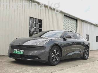 Lynk & Co Z10 95 kWh Electro AT