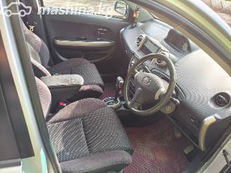 Toyota Ist I 1.3 AT