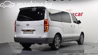 Hyundai Starex (H-1) II Рестайлинг 2 2.5d AT 4WD