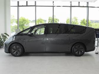 LiXiang Mega 102.7 kWh Electro AT 4WD