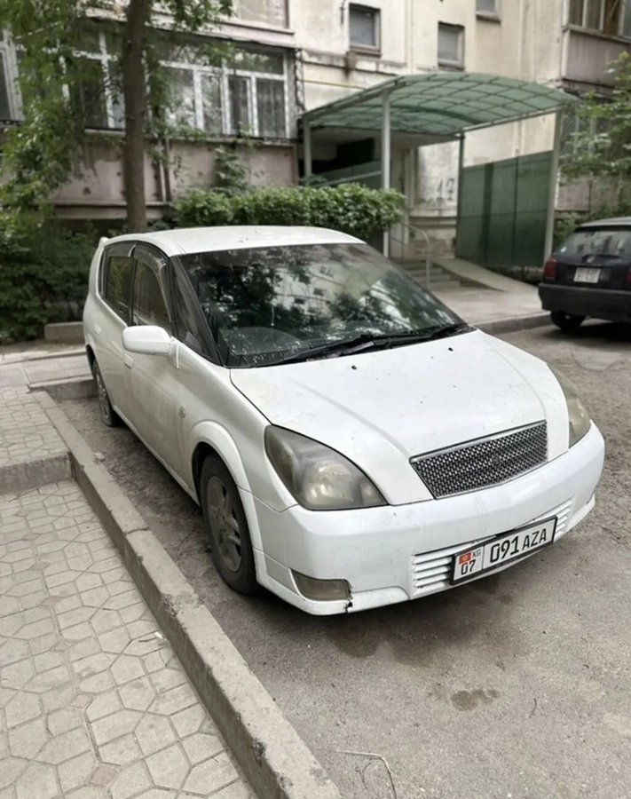 Toyota Opa I 1.8 AT 4WD