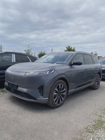 Dongfeng eπ 008 82.28 kWh 1.5hyb AT 4WD