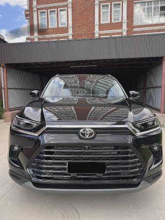 Toyota Grand Highlander 2.4 AT 4WD
